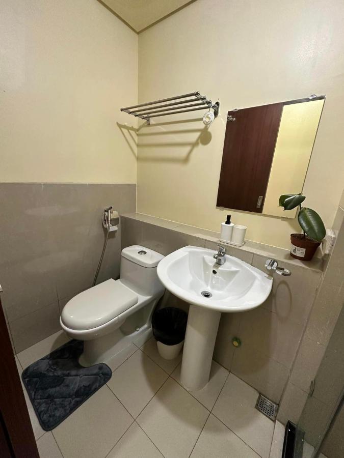 Modern Condo Living In Makati Manila Zewnętrze zdjęcie